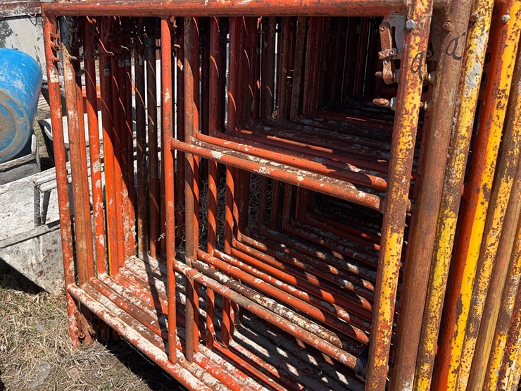 scaffolding-on-carring-cage.-image-5