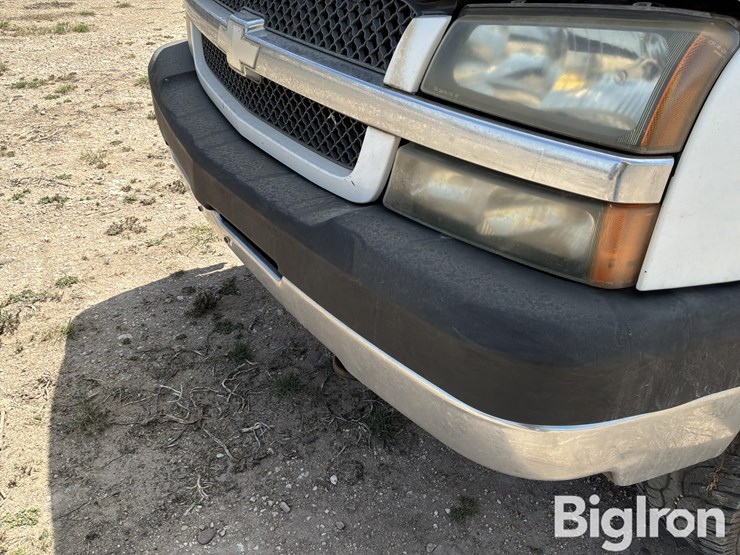 2003-chevrolet-silverado-2500-image-11