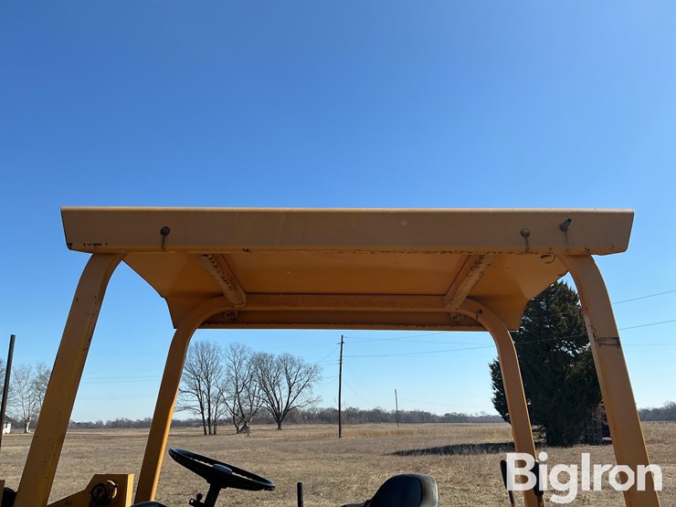 1981-deere-310a-image-10