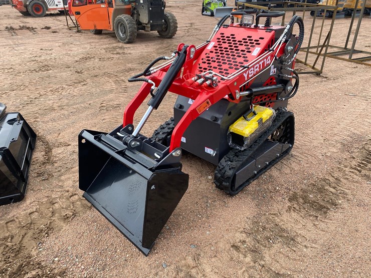 #5570-•-agt-ysrt14-tracked-mini-skid-steer-image-1