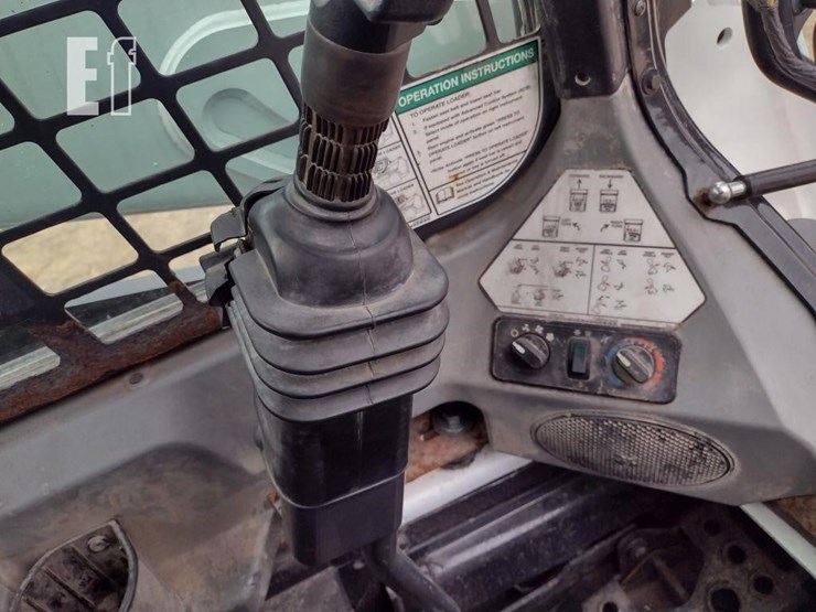 2016-bobcat-s570-image-9