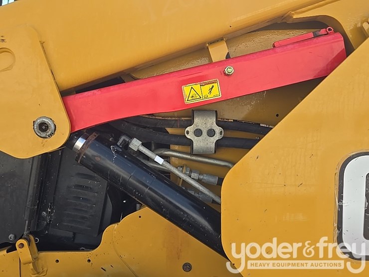 2022-caterpillar-299d3-image-27
