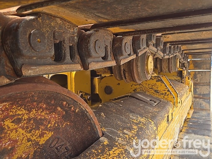 2019-deere-700k-lgp-image-14