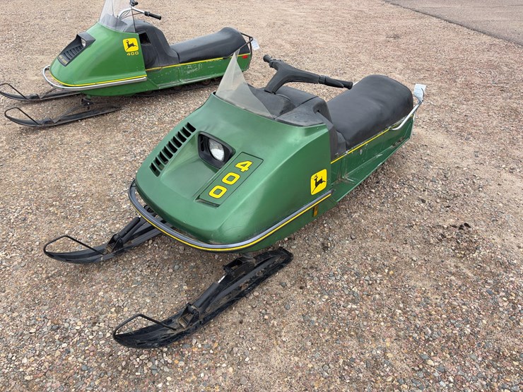 john-deere-400-image-1