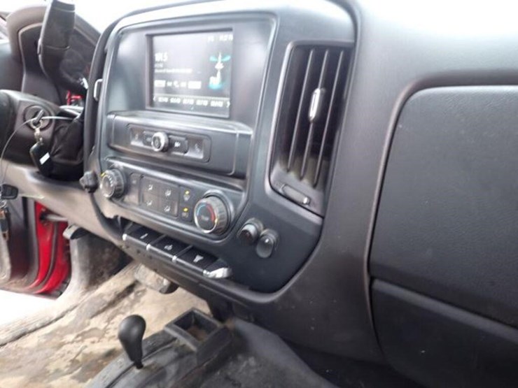 2016-chevrolet-2500hd-image-40