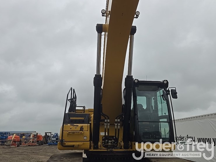 2021-caterpillar-336-image-33