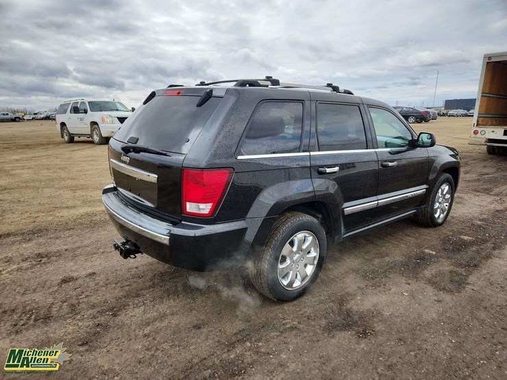 2010-jeep-grand-cherokee-image-4