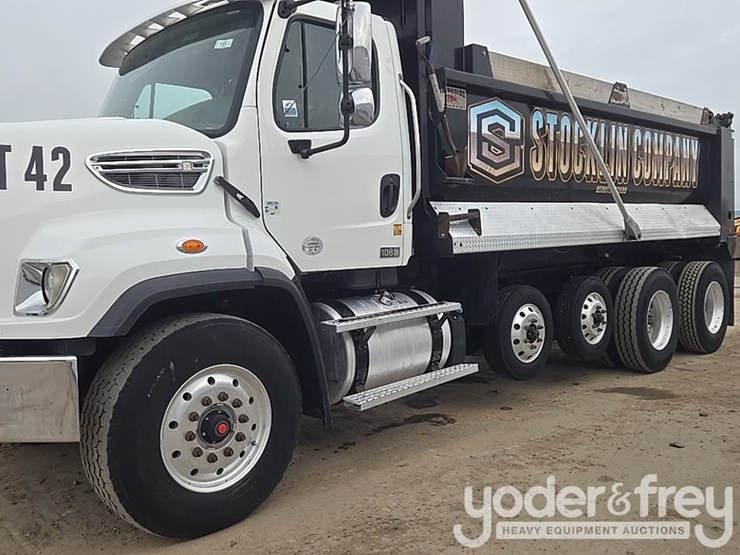 2019-freightliner-108sd-image-9
