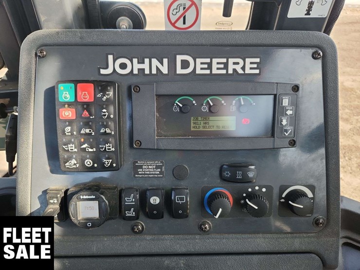 2017-deere-410l-image-17