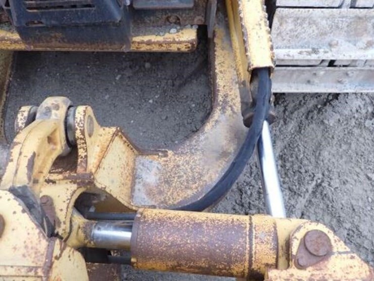 2002-deere-650h-lt-image-33