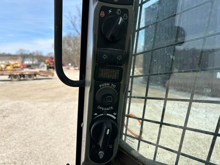 2024-new-holland-l316-image-46