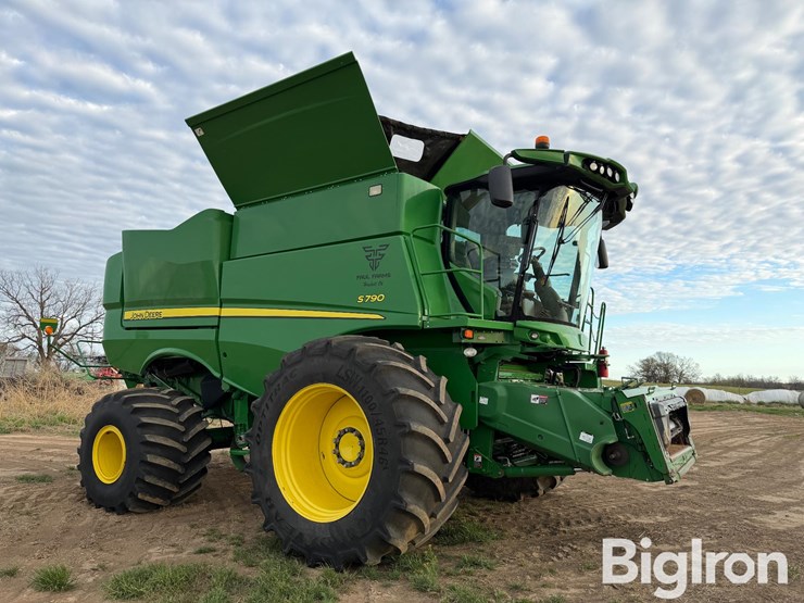 2018-john-deere-s790-image-3