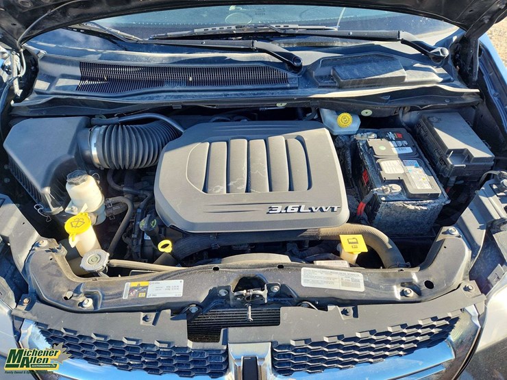 2014-dodge-grand-caravan-image-28