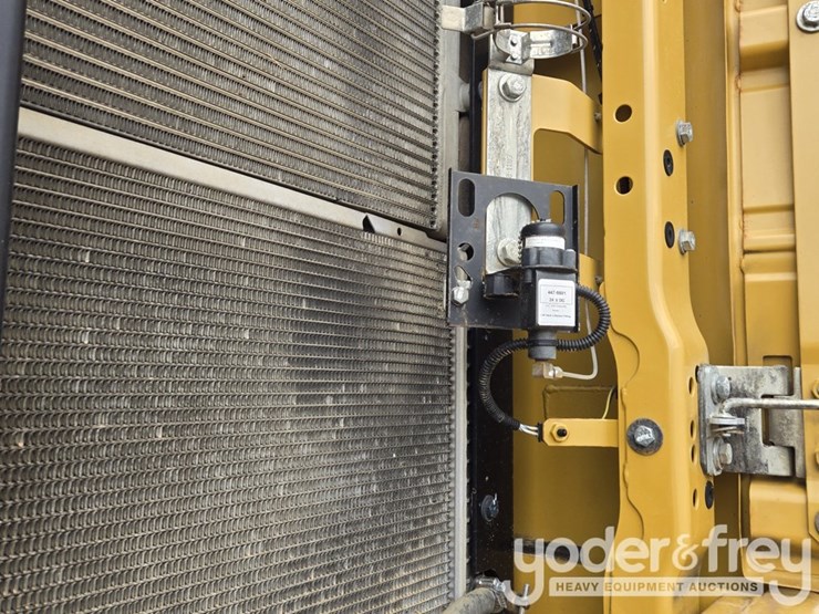 2021-caterpillar-336-image-57