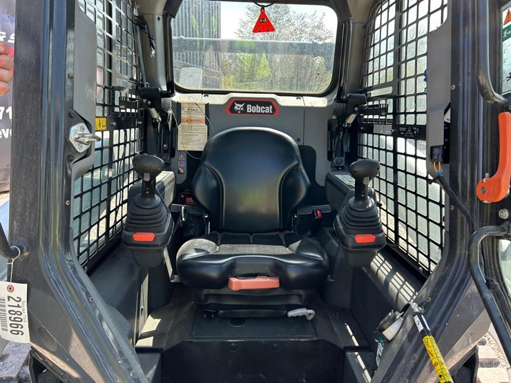 2023-bobcat-t64-image-19