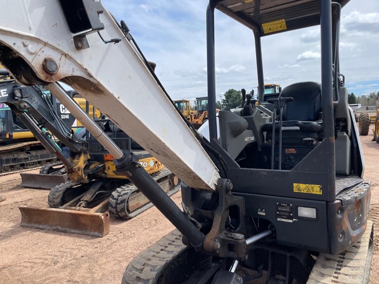 2020-bobcat-e32i-image-15