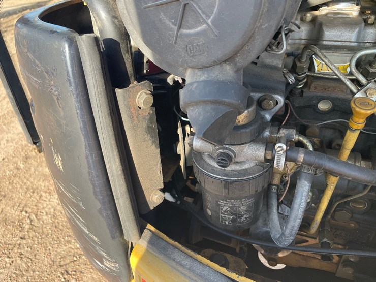 2005-caterpillar-301.8-image-25