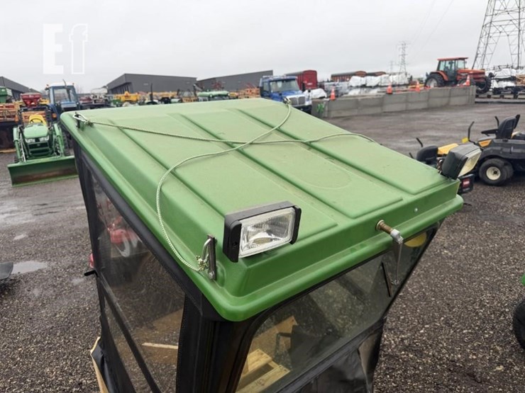 2011-john-deere-x360-image-36