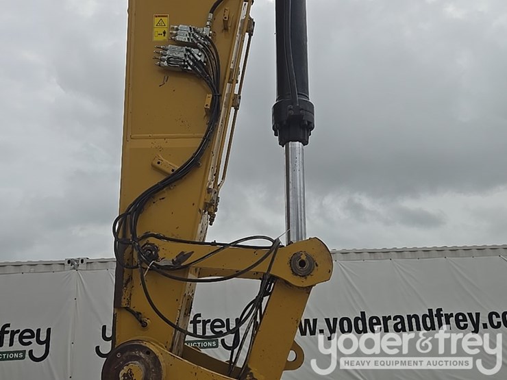 2021-caterpillar-336-image-32