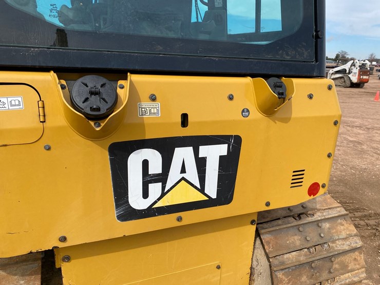2016-caterpillar-d5k2-lgp-image-42