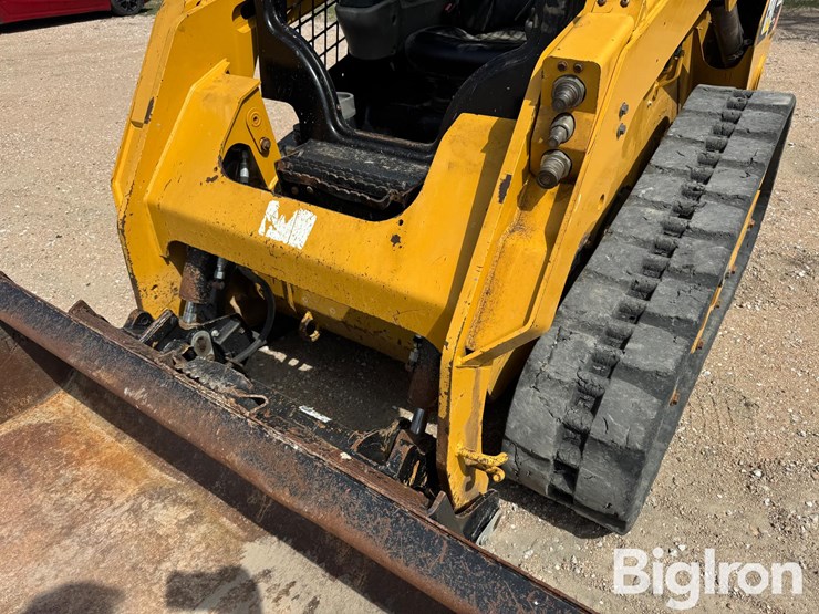 2020-caterpillar-259d-image-15
