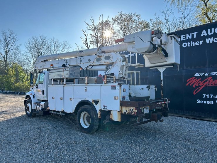 2016-international-durastar-4300-image-2