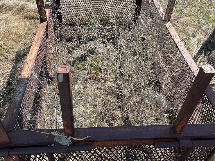scaffolding-on-carring-cage.-image-4