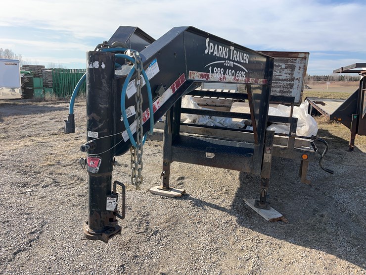 gooseneck-flatbed-trailer-image-3