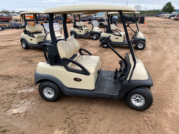 #1585-•-club-car-electric-golf-cart-with-charger-image-5