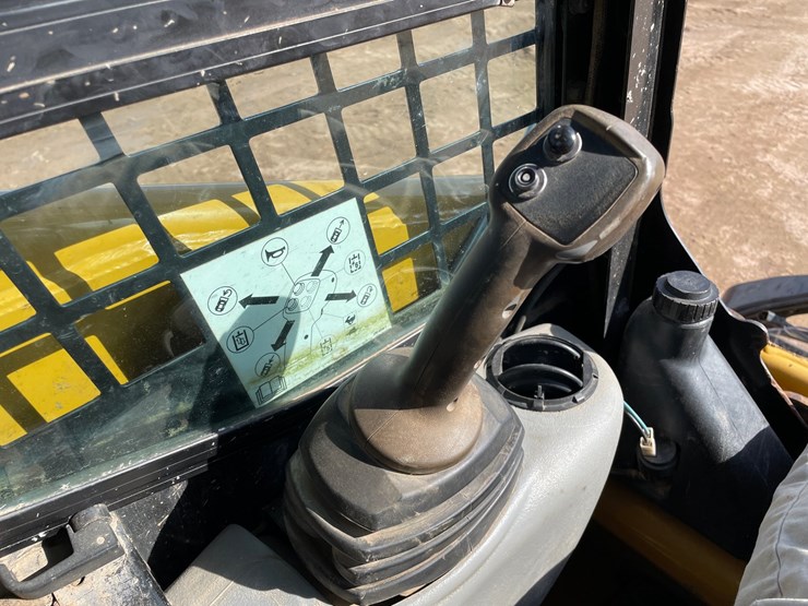 caterpillar-247b3-image-35