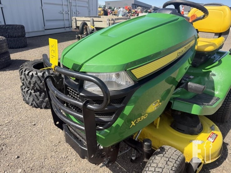 2018-john-deere-x330-image-5