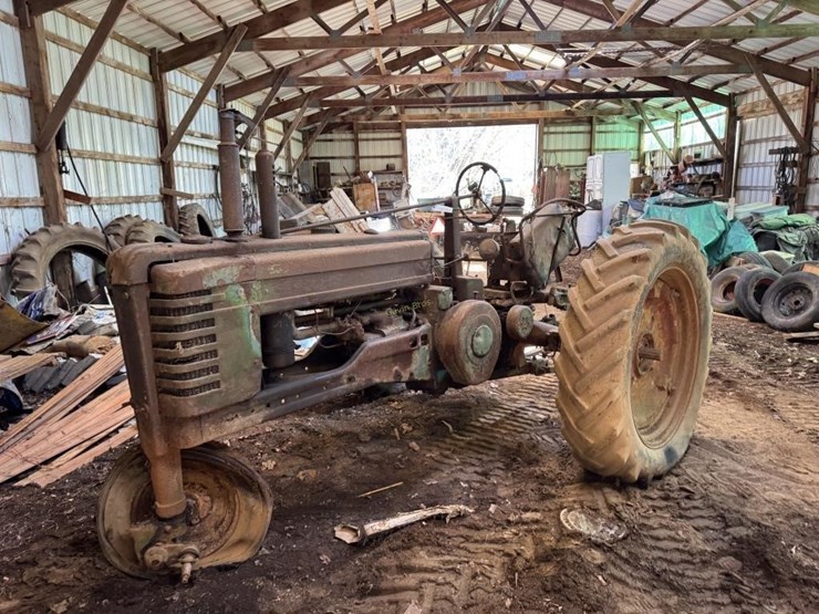 john-deere-tractor-image-2