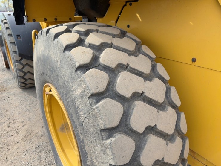 2020-caterpillar-930m-image-15