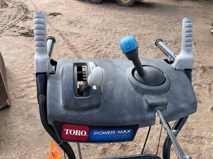 #1541-•-toro-7240e-24"-snow-blower-image-14