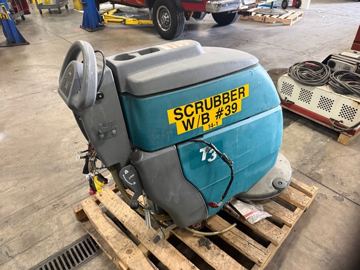 #2055-•-floor-scrubber-(parts-only)-image-1