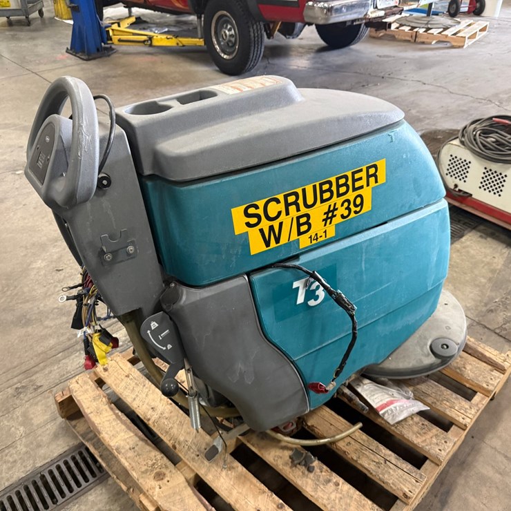 #2055 • Floor Scrubber (parts only)