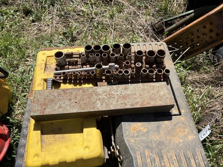 tool-boxes-with-misc.-tools-image-3