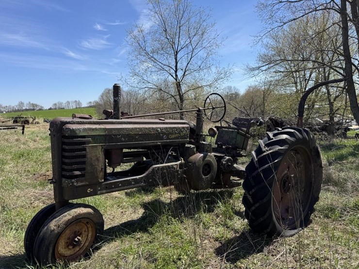 john-deere-b-image-1