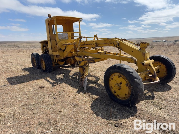 caterpillar-12-image-3