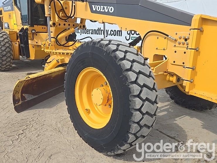 2012-volvo-g940b-image-16
