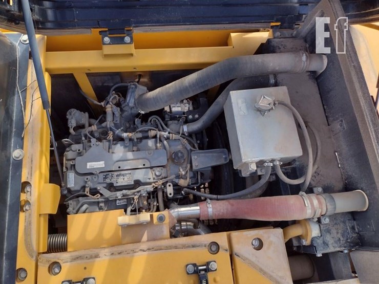 sany-sy135c-image-42