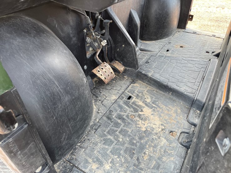 #1625-•-kawasaki-mule-pro-dxt-diesel-utv-image-22