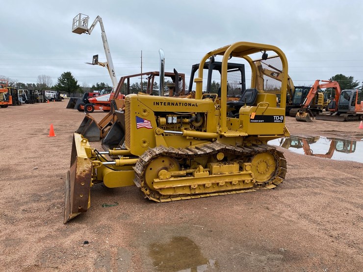 international-td8-image-11