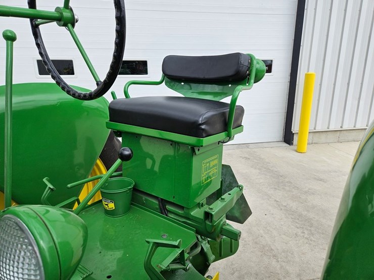 1955-john-deere-60-image-36