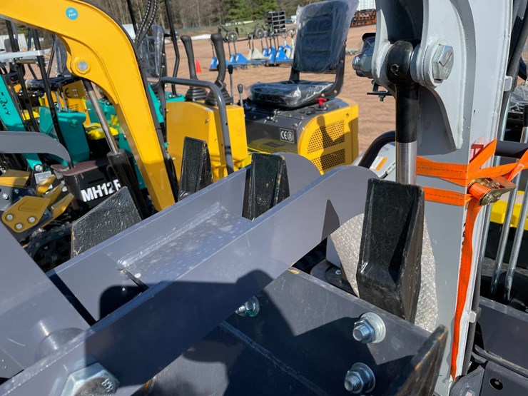 #5545-•-ats-me18-mini-excavator-image-13