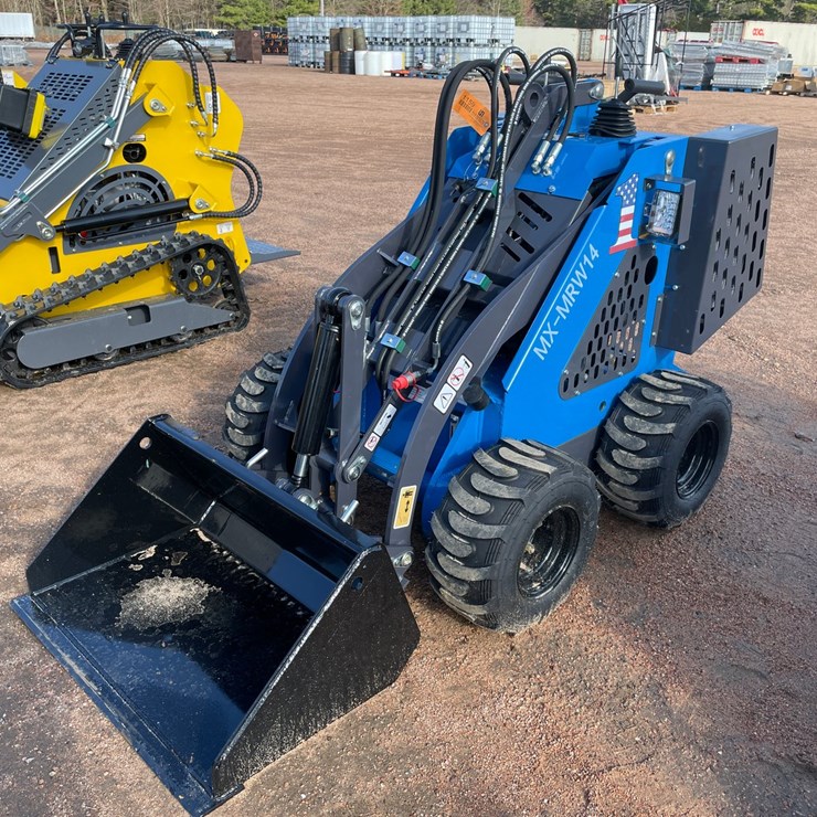 #5574 • AGT MX-MRW14 Wheeled Stand On Mini Skid Steer