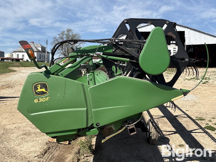 2010-john-deere-630f-image-4