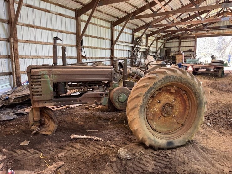 john-deere-tractor-image-1