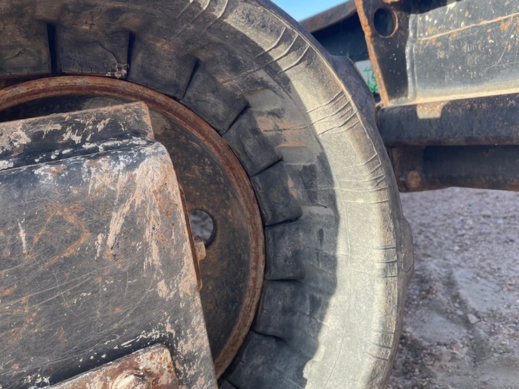 2005-caterpillar-301.8-image-19