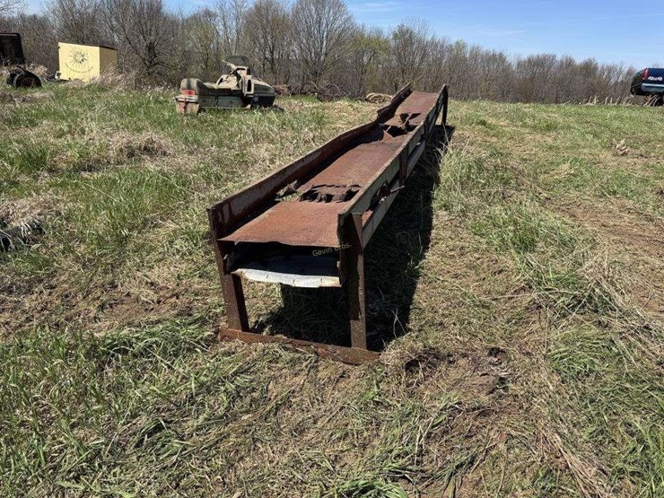 elevator-feed-trough-image-6